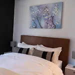 Kml Nine Palms Luxury 101
